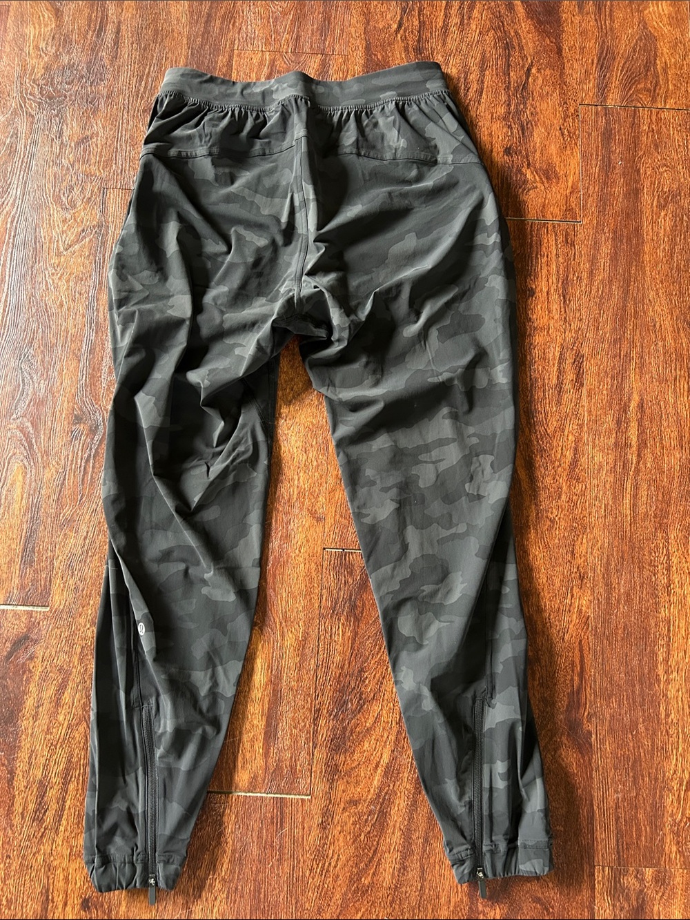 Lululemon Women’s Dark Camo Jogger Pants - Black